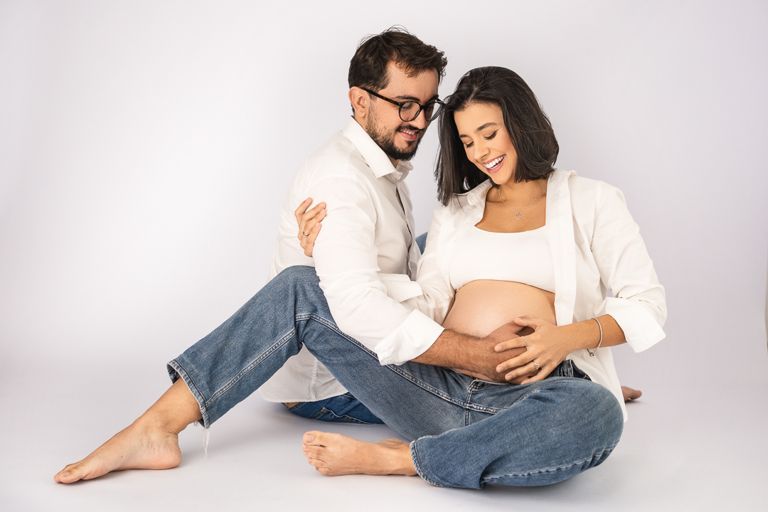 Casal lindo, esperando pelo amor incondicional 