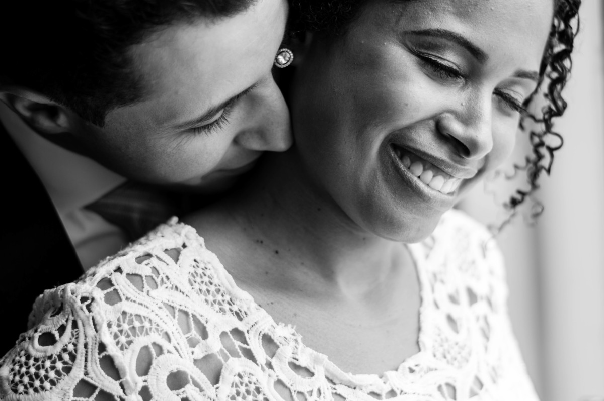 um cheiro no pescoço