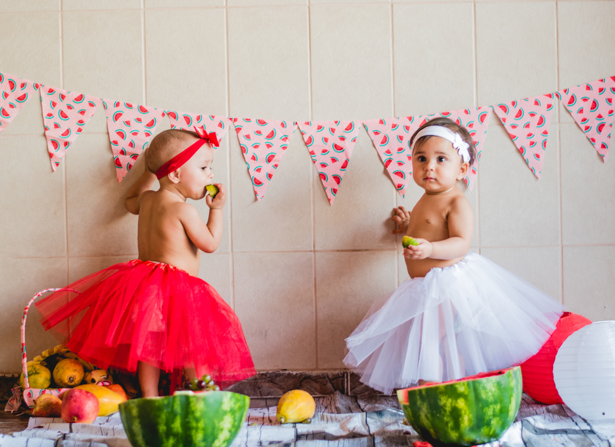 ensaio fotográfico de gêmeas