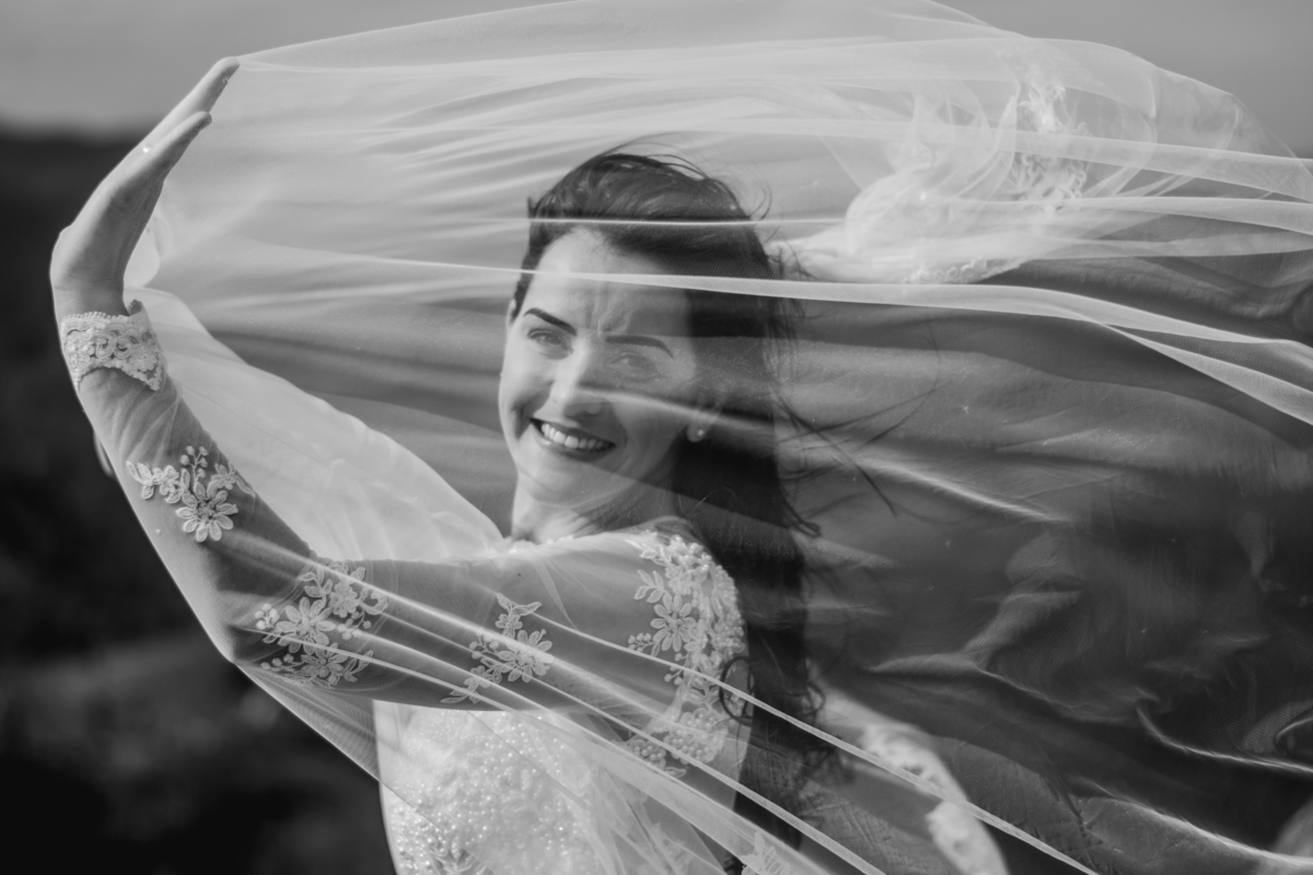 foto de noiva em preto e branco