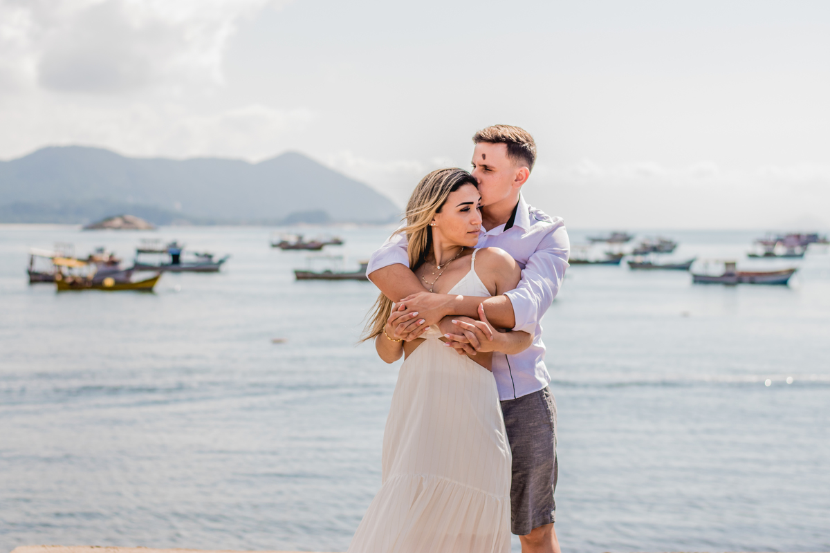 praia em sp com barcos 