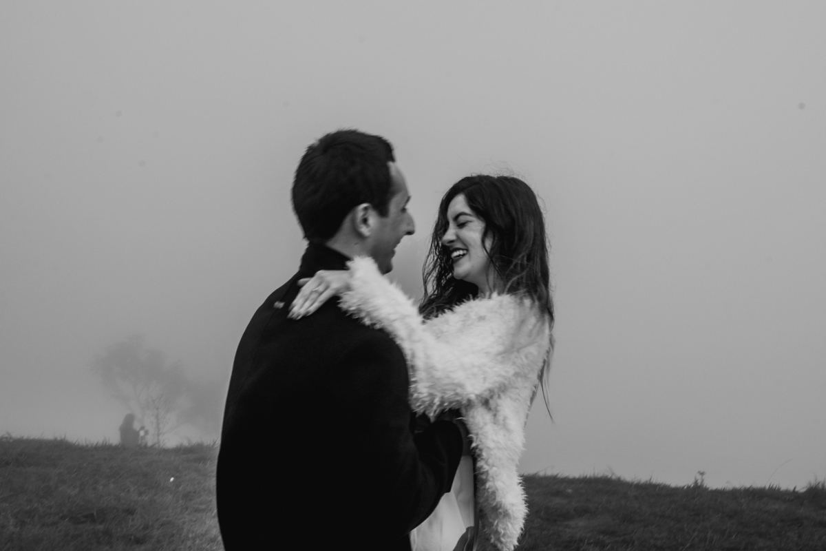 ensaio de casal na chuva