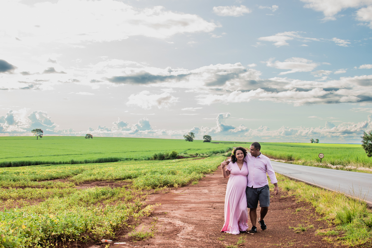 ensaio de gestante na rodovia 