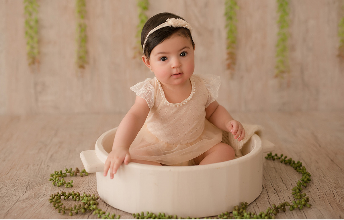 foto de bebe em caxias do sul fotografa morgana perini bebe vestido e laço