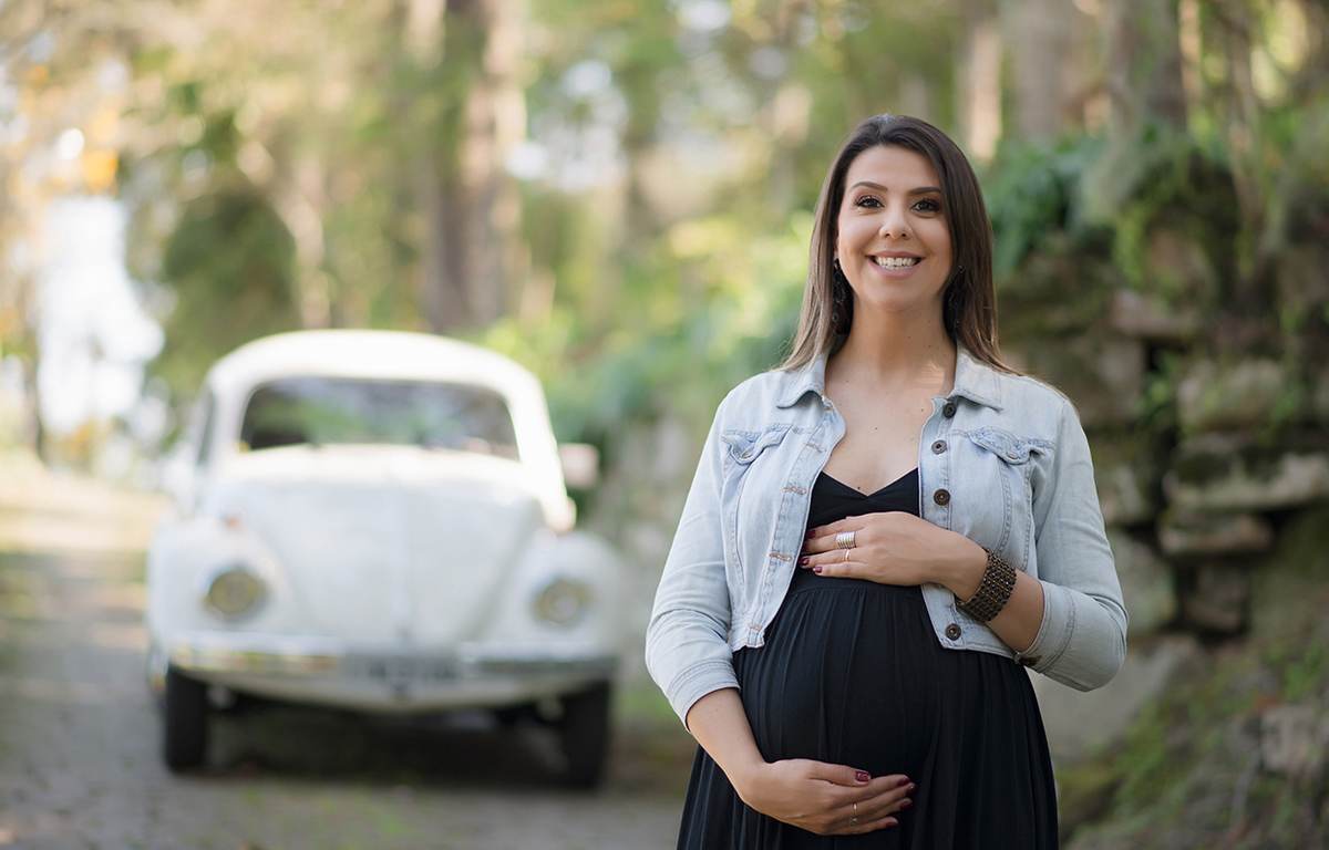 foto gestante caxias do sul fotografa morgana perini casaco jeans e blusa preta e fusca