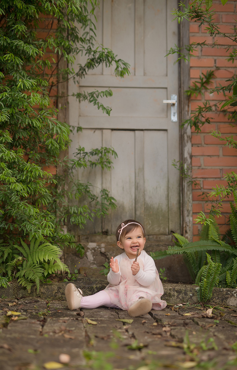 foto de bebe em caxias do sul fotografa morgana perini bebe com graveto