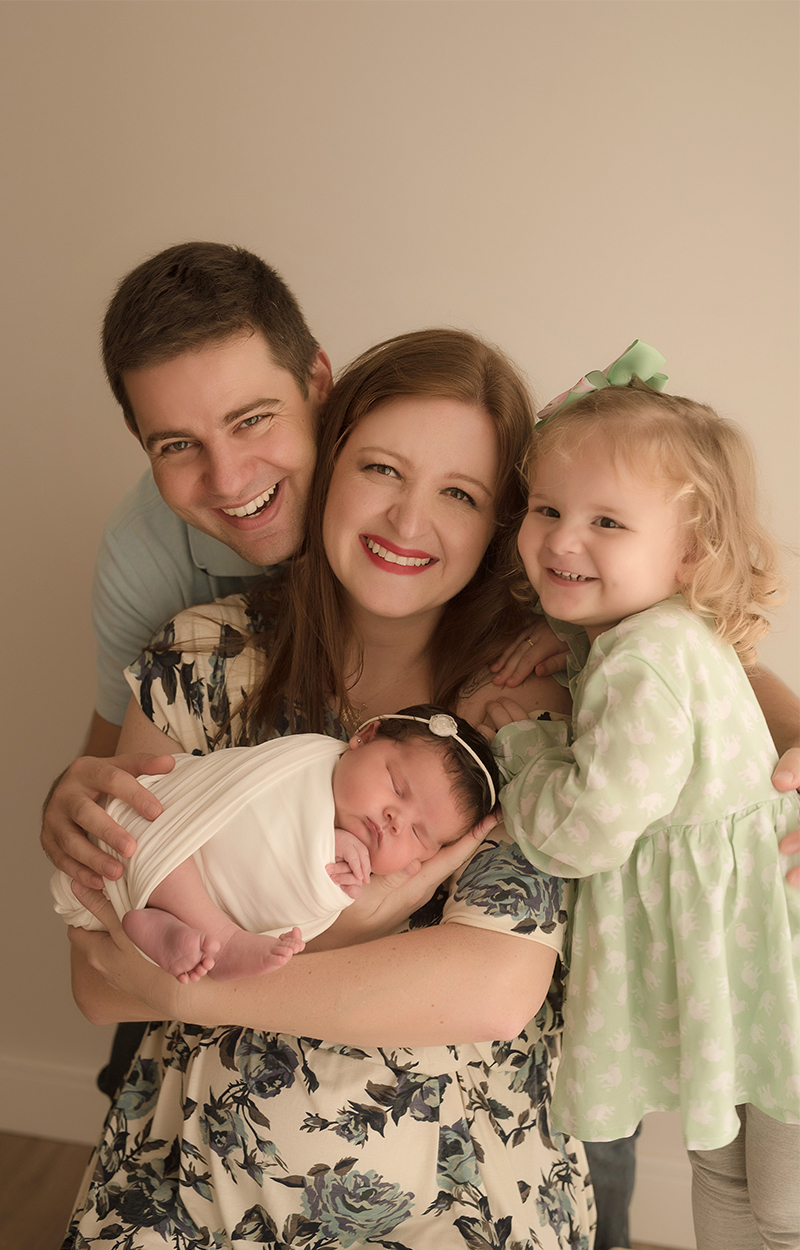 foto de recem nascido em caxias do sul fotografa morgana perini familia completa duas filhas