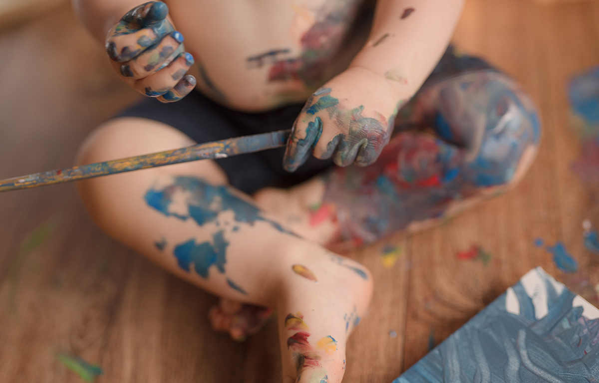 foto de bebe em caxias do sul fotografa morgana perini bebe cheio de tinta