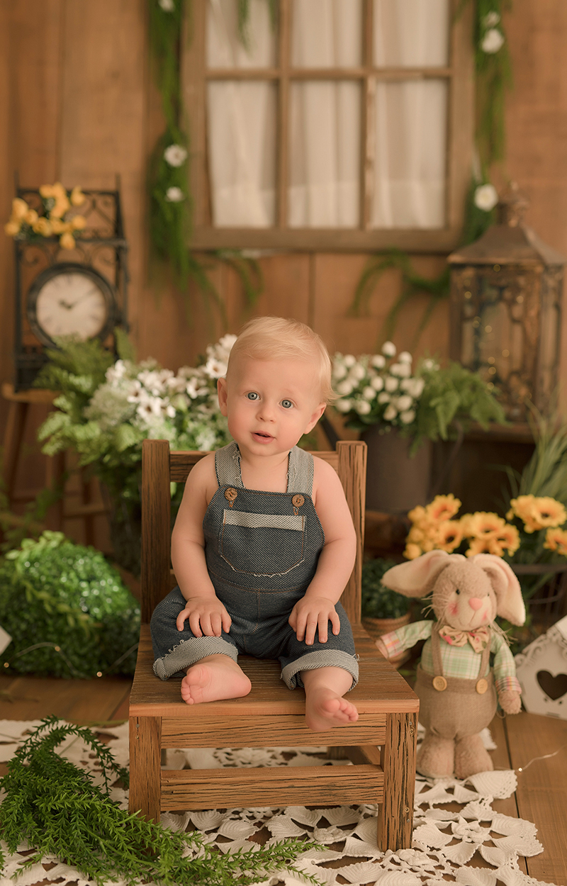 foto de bebe em caxias do sul fotografa morgana perini bebe sentadindo na cadeira