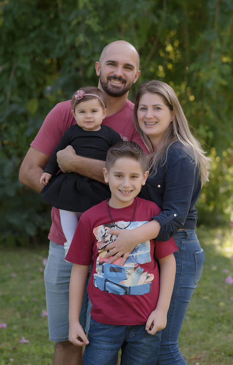 foto de bebe em caxias do sul fotografa morgana perini familia com dois filhos