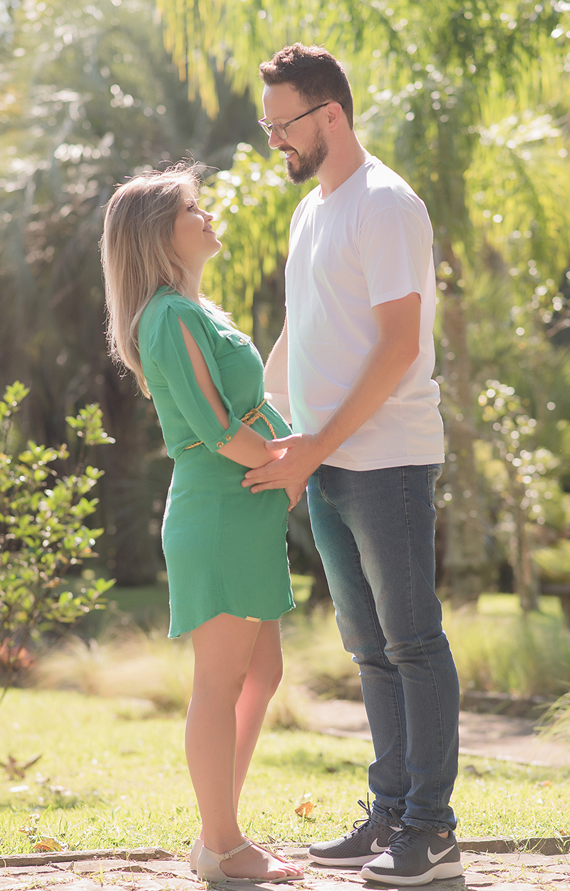 foto de gestante em caxias do sul fotografa morgana perini mae de vestido verde