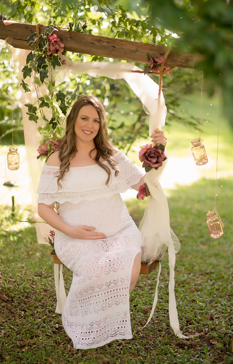 Foto de gestante em caxias do sul fotografa morgana perini gestante sentada em balanço