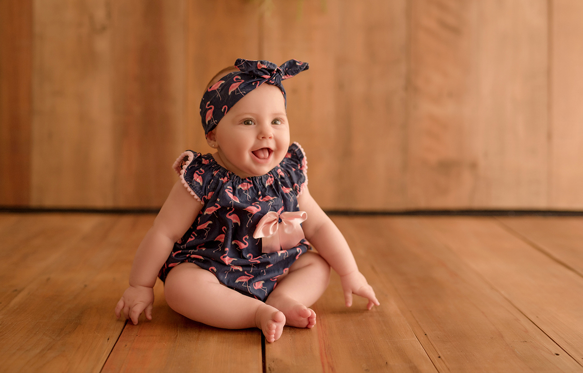 foto de bebe em caxias do sul fotografa morgana perini menina com bandana na cabeça