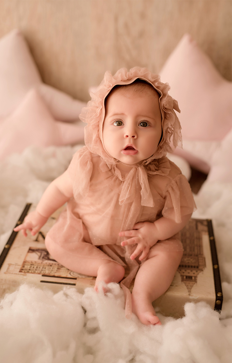 foto de bebe em caxias do sul fotografa morgana perini bebe com roupinha nude