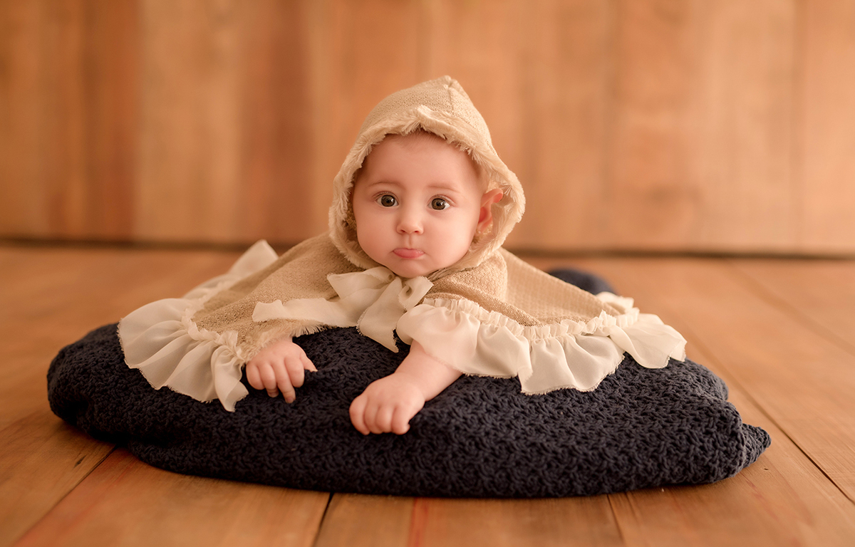 foto de bebe em caxias do sul fotografa morgana perini bebe com capa nude