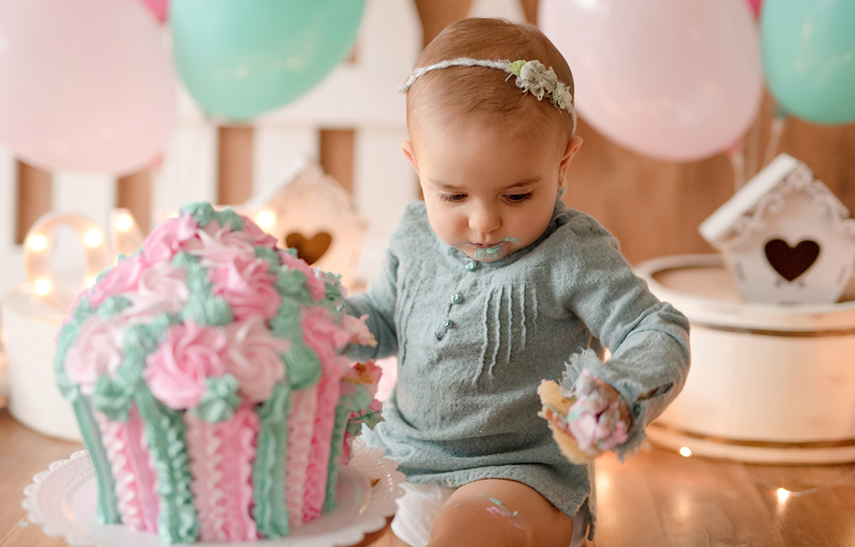 É incrível como um ser tão pequeno nos deixa assim, sem palavras para descrever a sua importância em nossas vidas smash the cake