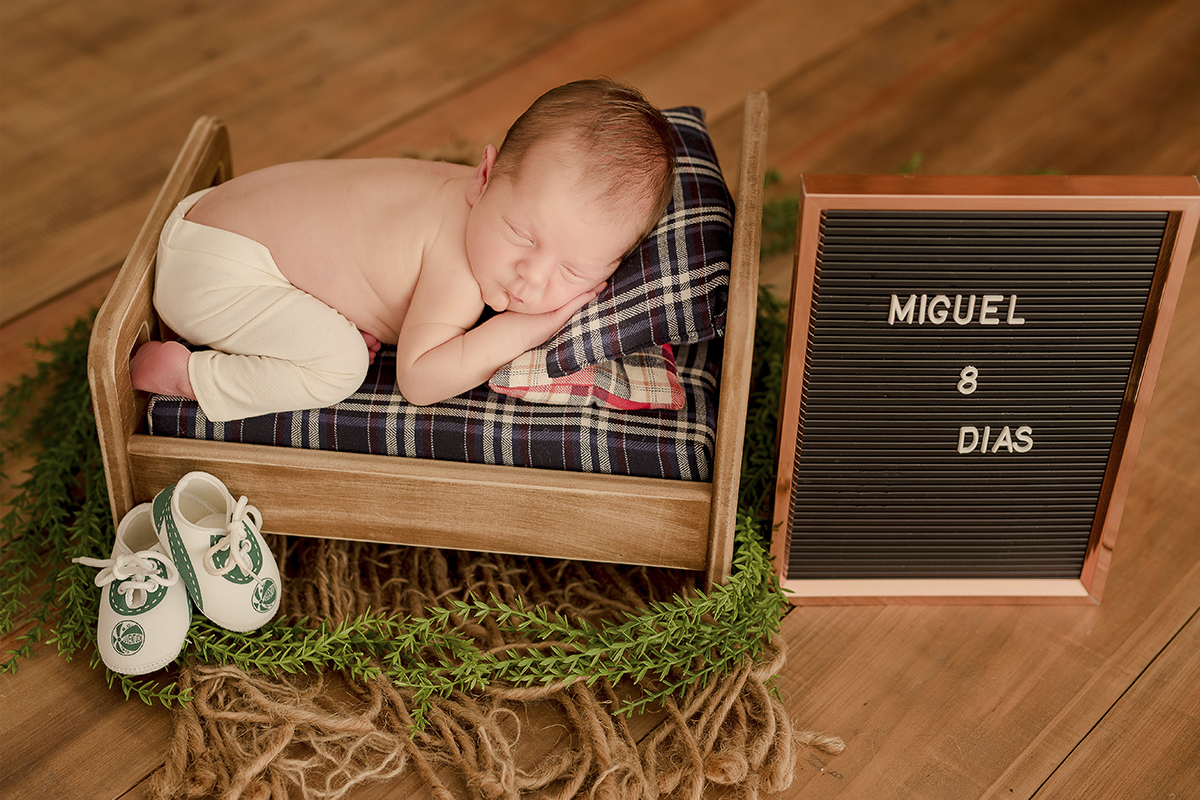 foto de bebe em caxias do sul fotografa morgana perini bebe deitado em caminha