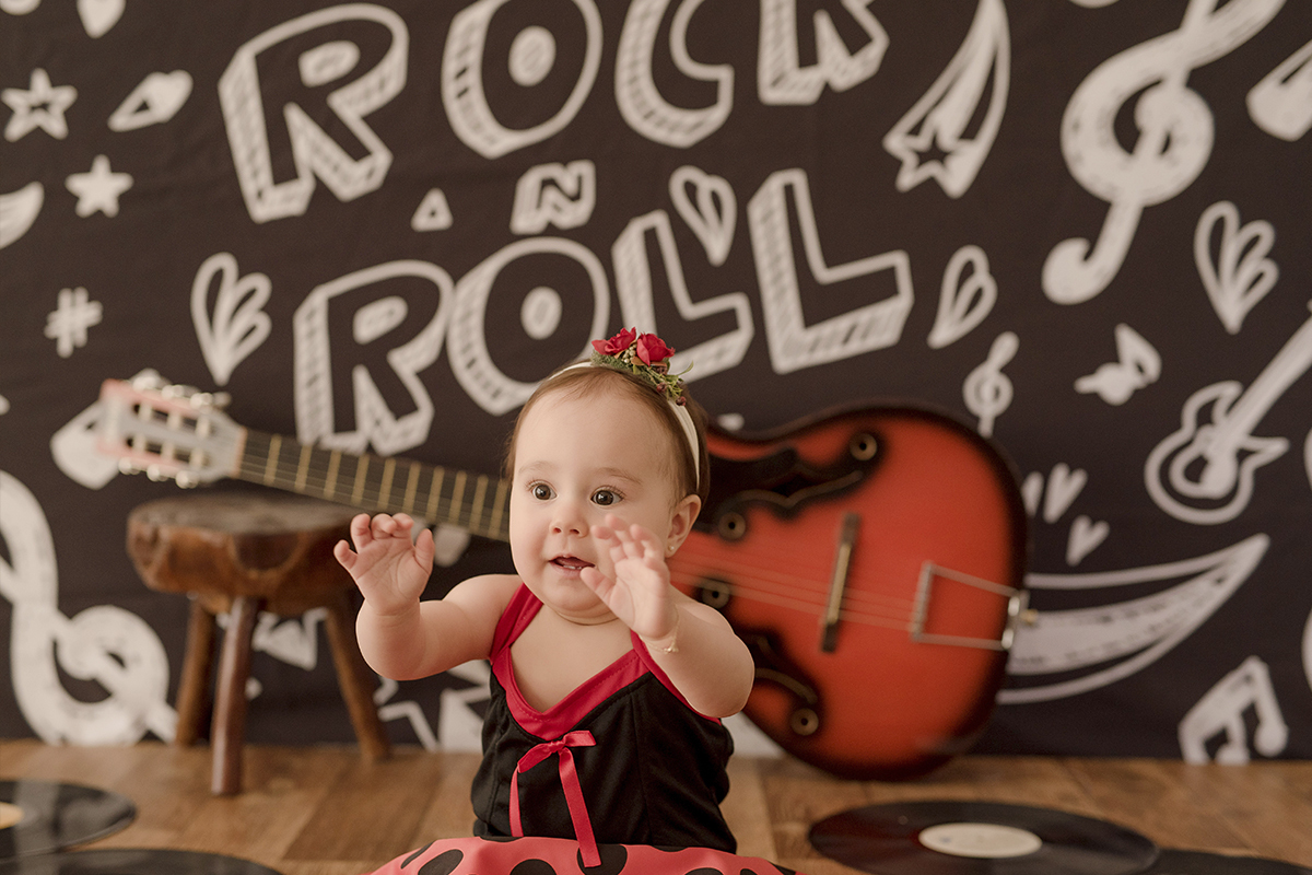 foto de bebe em caxias do sul fotografa morgana perini bebe com vestido anos 60