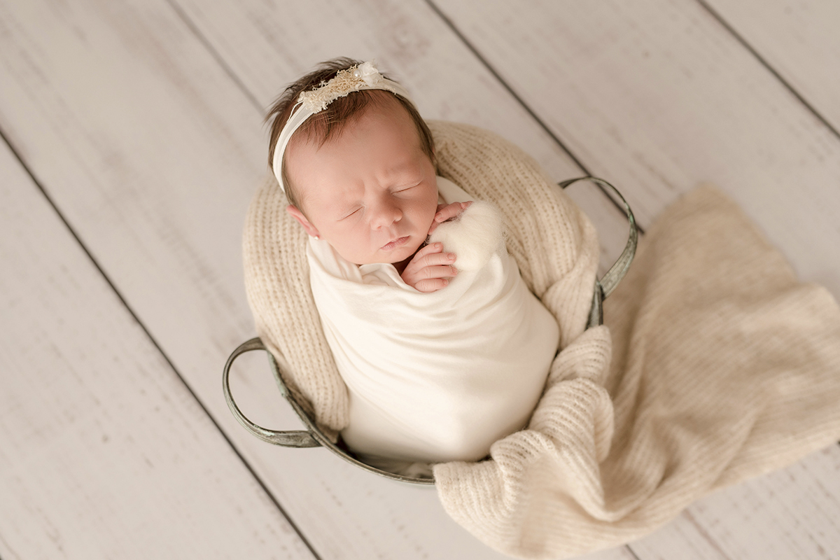 foto newborn em caxias do sul fotografa morgana perini tons pasteis
