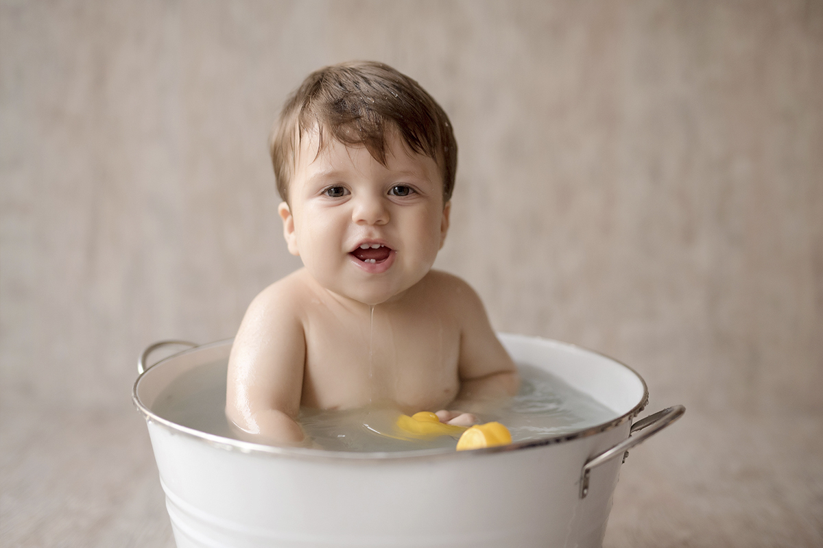 foto de bebe em caxias do sul fotografa morgana perini hora do banho