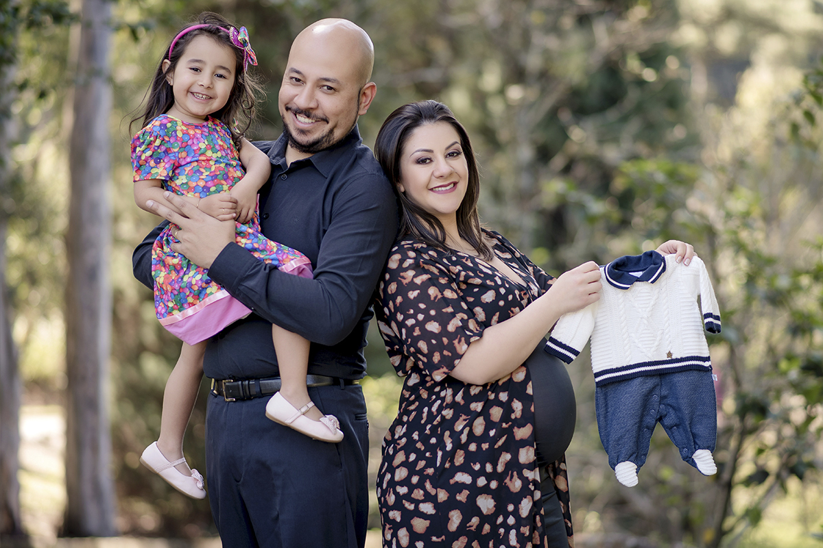 Foto de gestante em caxias do sul fotografa morgana perini familia roua azul