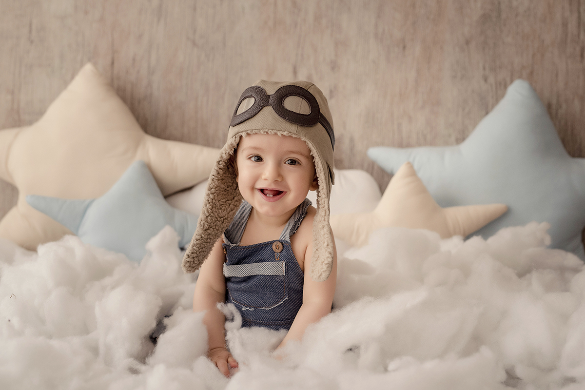 foto de criança em caxias do sul fotografa morgana perini bebe no meio das nuvens