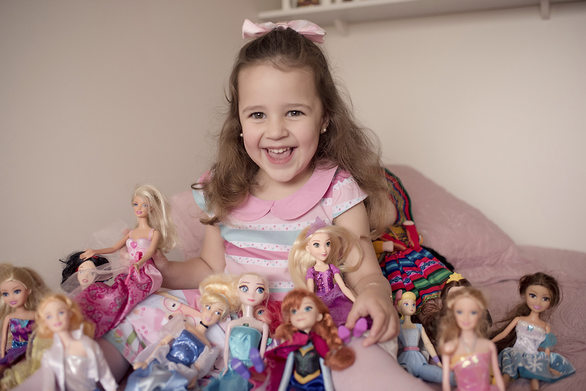 foto de bebe em caxias do sul fotografa morgana perini menina com barbies