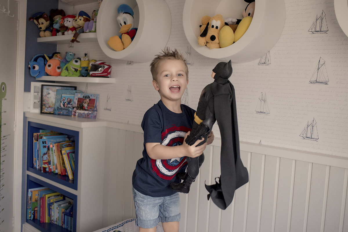 foto de família em caxias do sul fotografa morgana perini menino com o batman