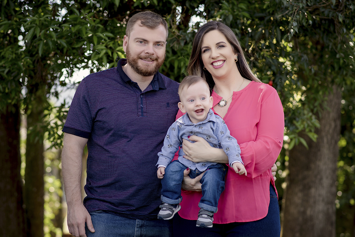Foto de bebe em caxias do sul fotografa morgana perini pais com bebe no colo