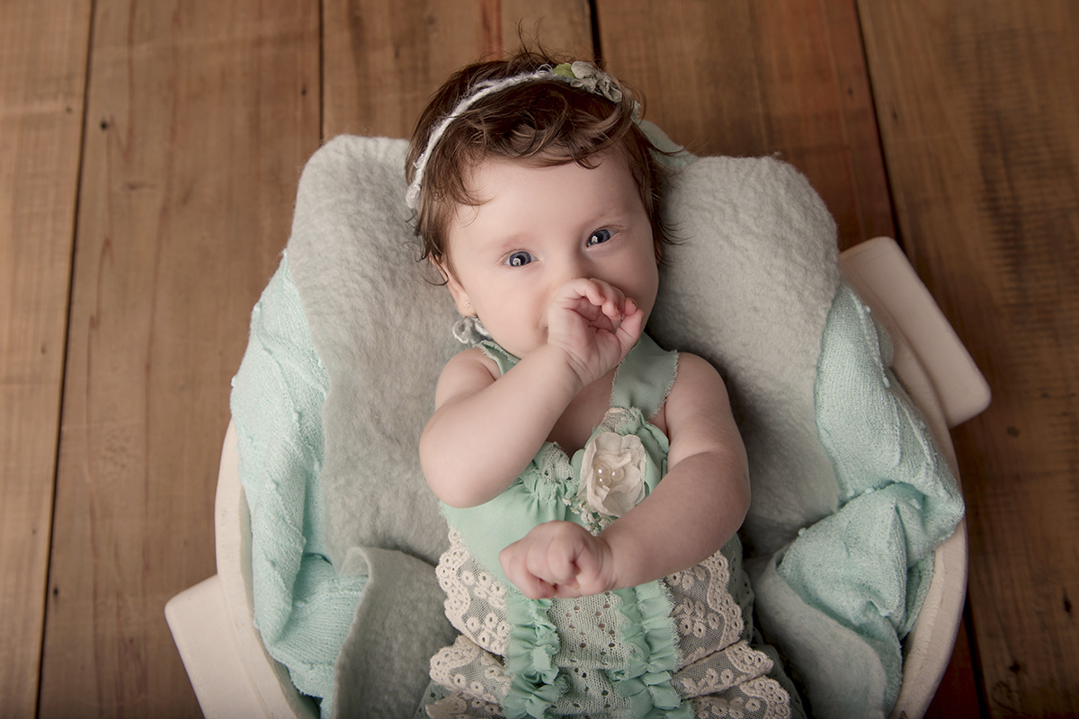 Foto de bebe em caxias do sul fotografa morgana perini bebe verde ao boca