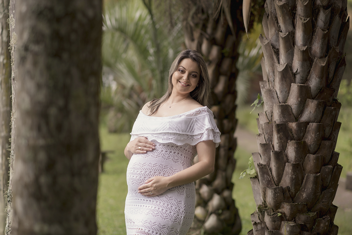 Foto de gestante em caxias do sul fotografa morgana perini gestante vestido branco renda