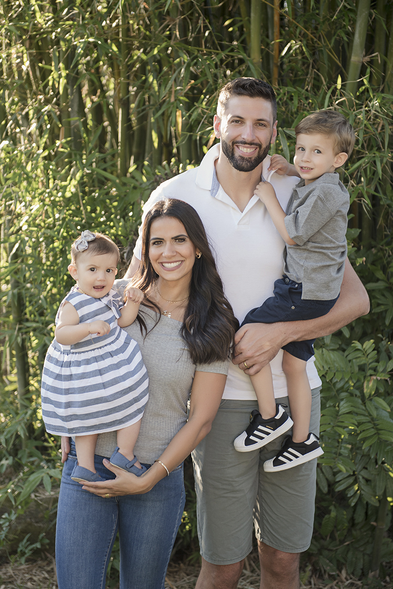 Foto de familia em caxias do sul fotografa morgana perini pais e crianças
