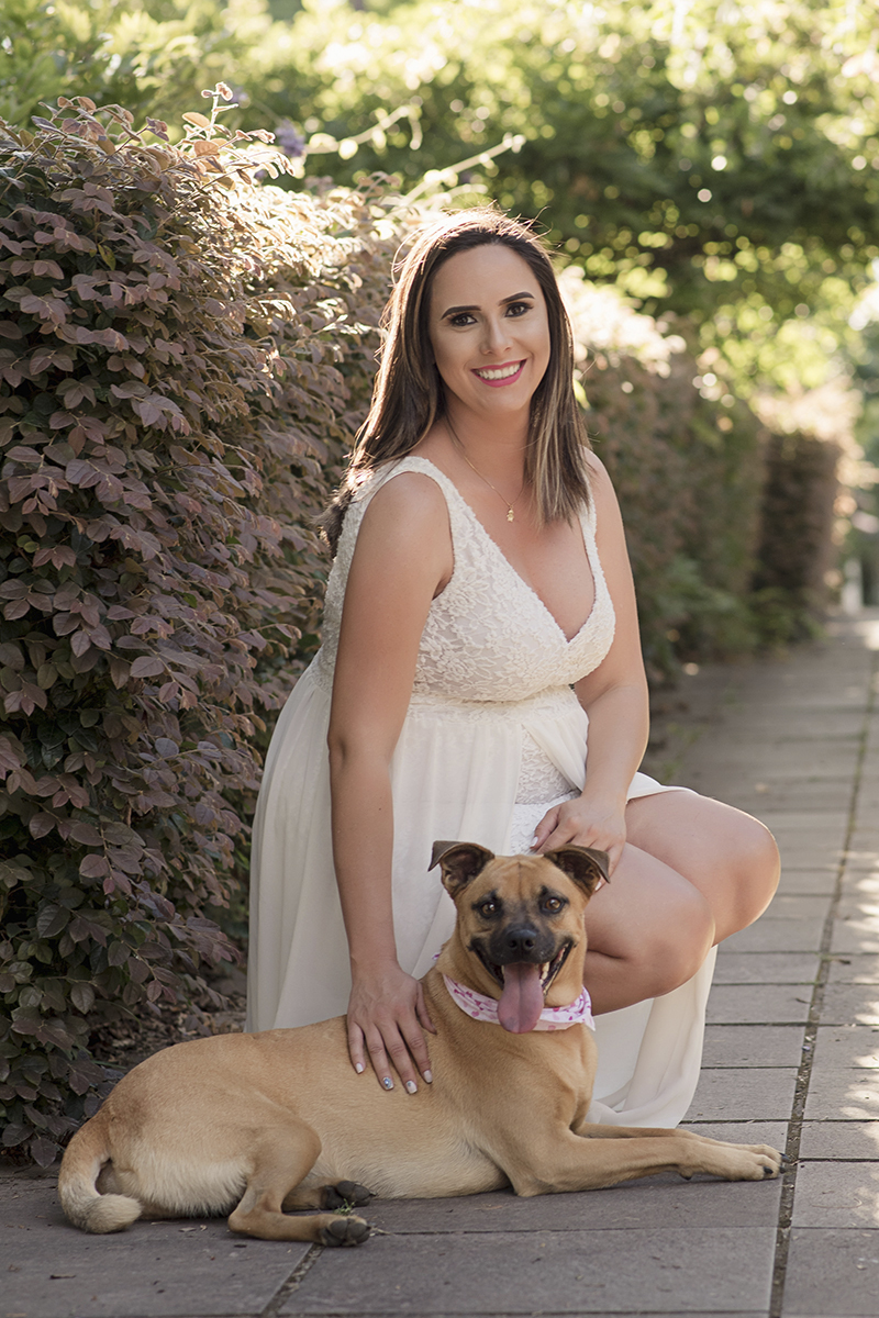 Foto de gestante em caxias do sul fotografa morgana perini mulher com cachorro