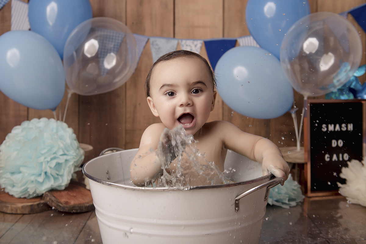 Foto de smash em caxias do sul fotografa morgana perini bebe batendo agua banheira