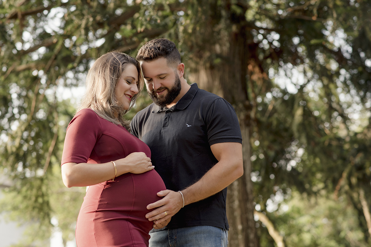 Foto de gestante em caxias do sul fotografa morgana perini gestante vermelho pai preto