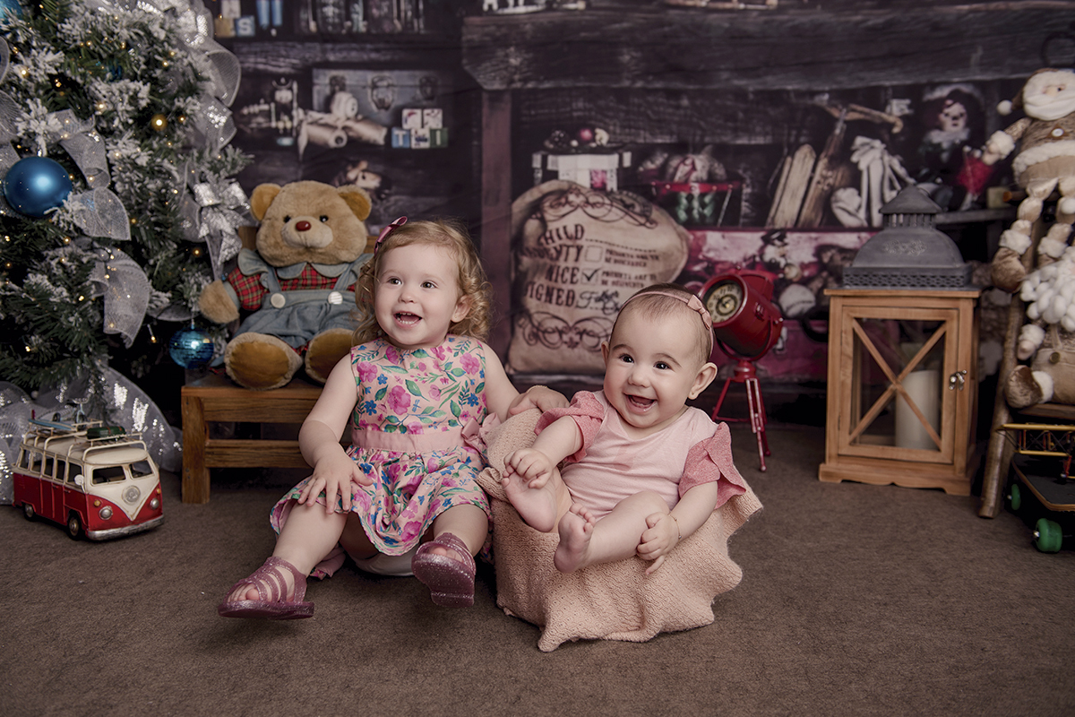 Foto de bebe em caxias do sul fotografa morgana perini duas meninas sorrindo natal