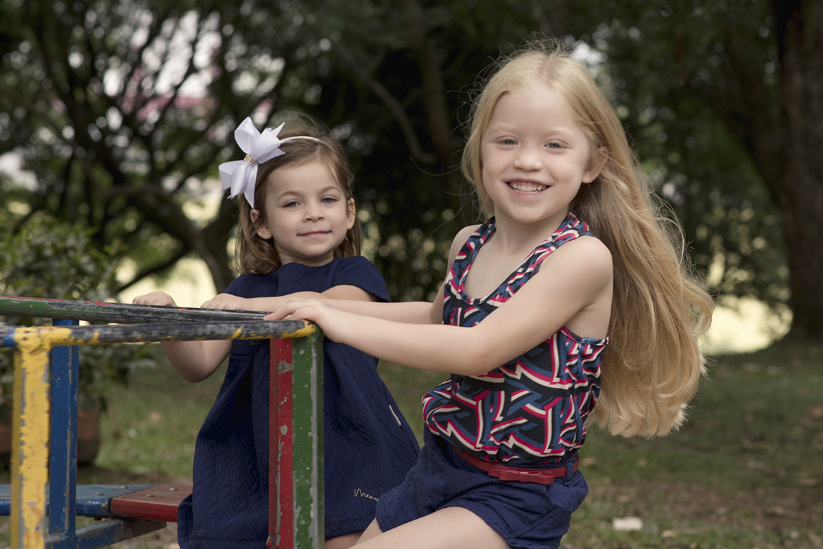 Foto de familia em caxias do sul fotografa morgana perini meninas na roda