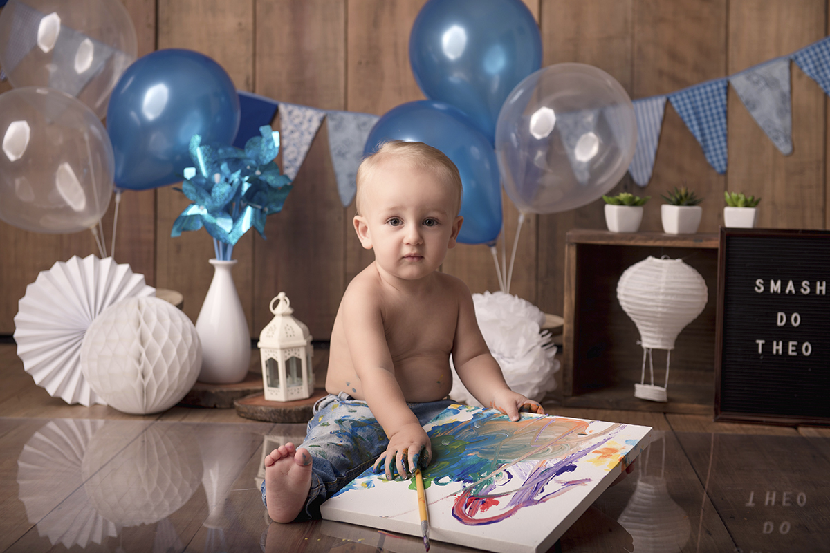Foto de bebe em caxias do sul fotografa morgana perini bebe pintando quadro