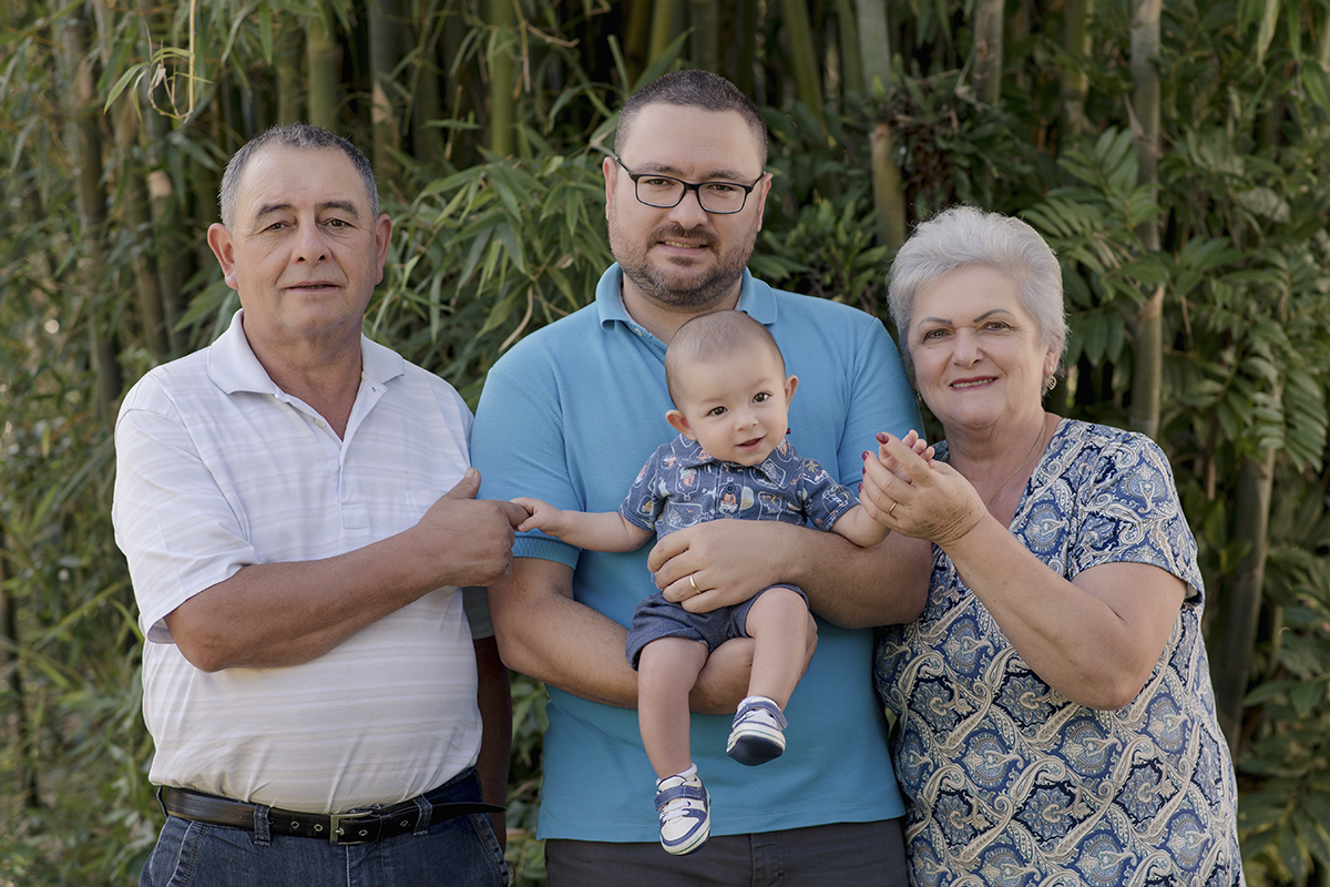 Foto de familia em caxias do sul fotografa morgana perini pai e avos