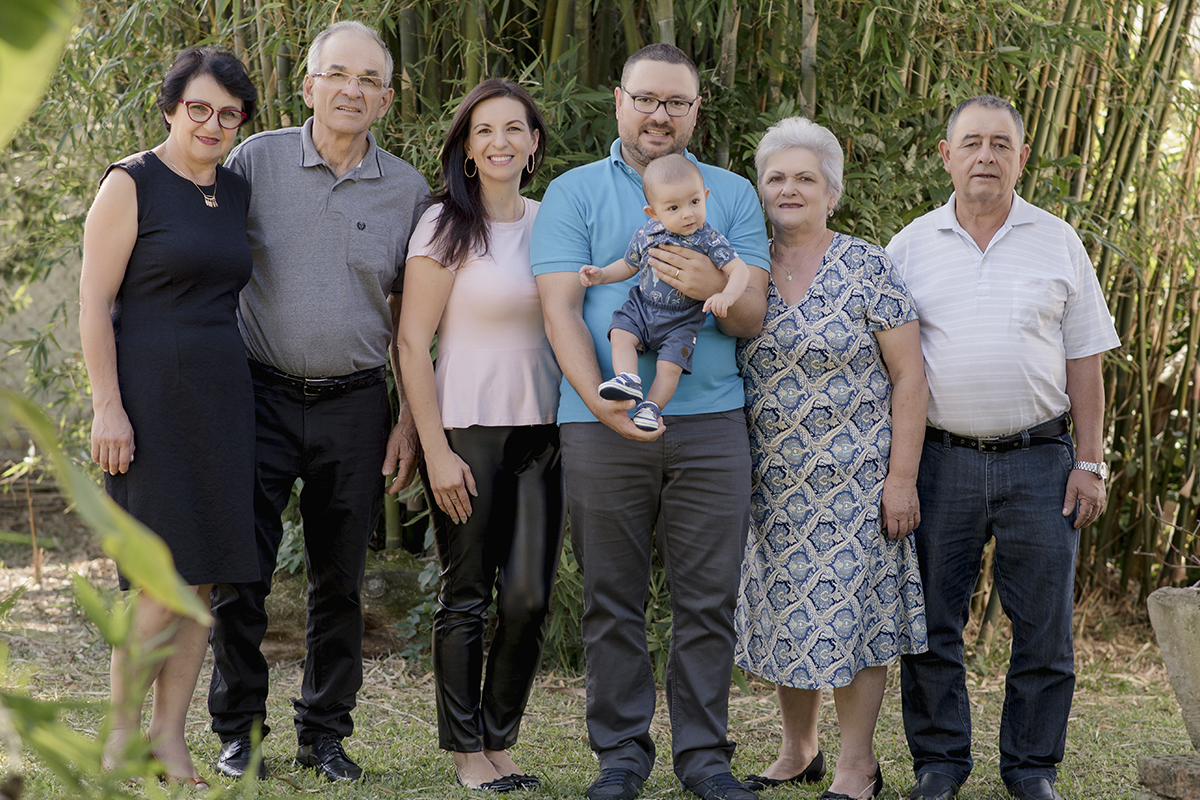 Foto de familia em caxias do sul fotografa morgana perini pais e avos maternos e paternos