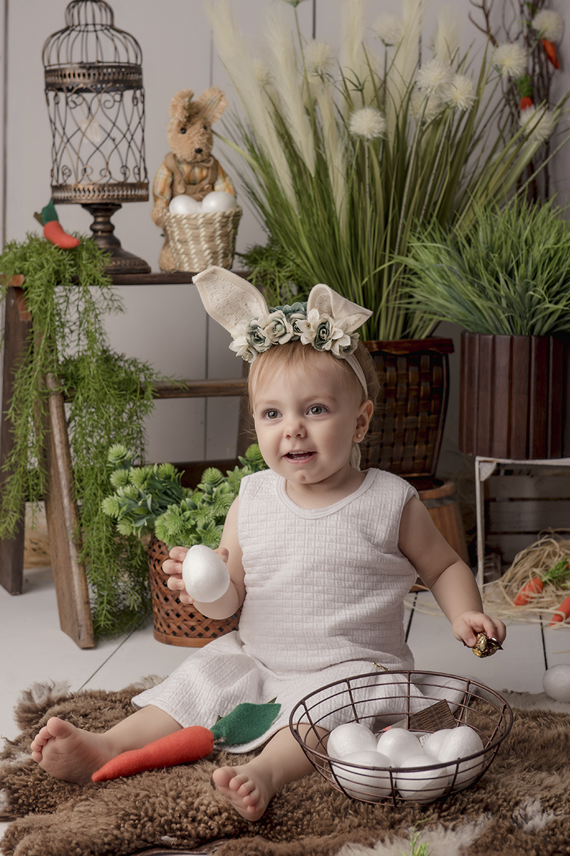 Foto de bebe em caxias do sul fotografa morgana perini orelhas de coelho pascoa
