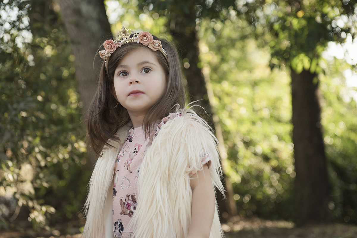 Foto criança em caxias do sul fotografa morgana perini menina cabelo castanho