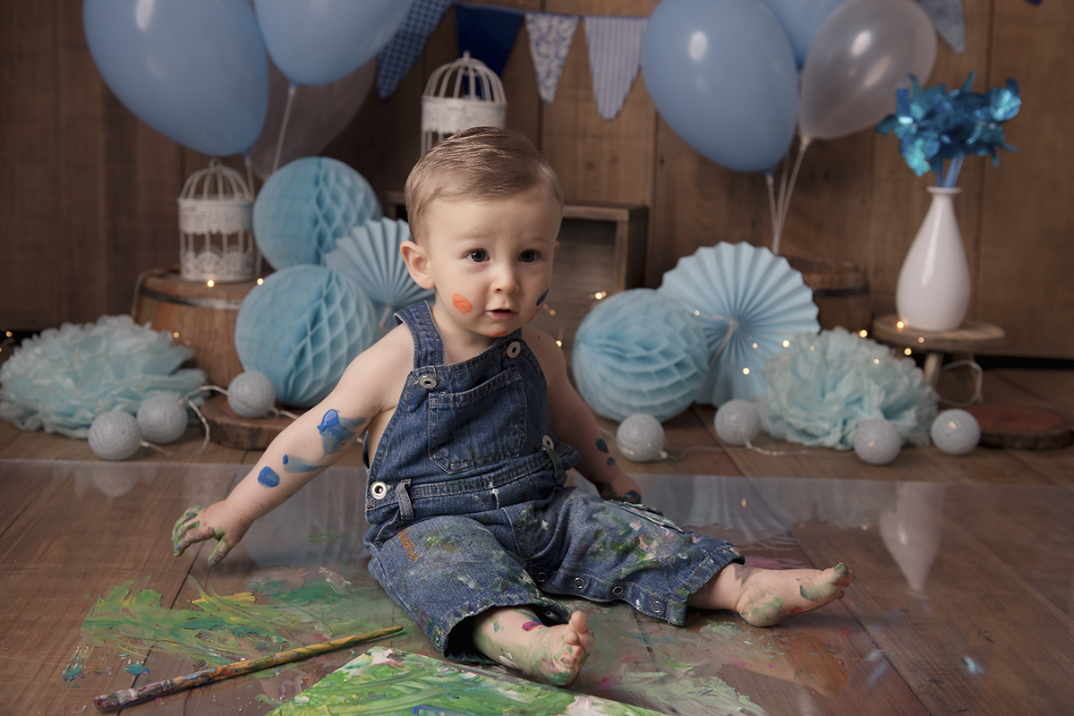 Foto de bebe em caxias do sul fotografa morgana perini tintas verde baloes azul smash