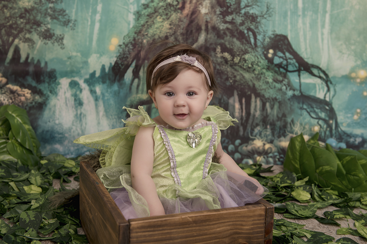 Foto de bebe em caxias do sul fotografa morgana perini menina vestido verde floresta
