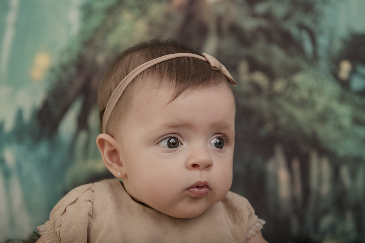 Foto de bebe em caxias do sul fotografa morgana perini bebe com lacinho creme