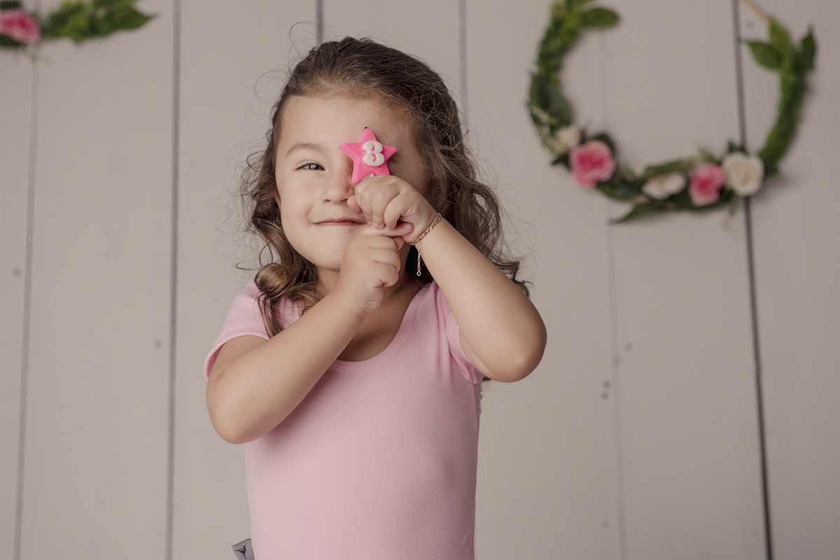 Foto de bebe em caxias do sul fotografa morgana perini com vela de 3 anos