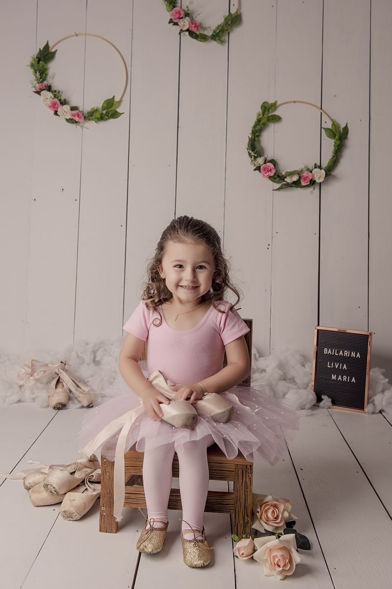 Foto de bebe em caxias do sul fotografa morgana perini sentaidnha tutu rosa