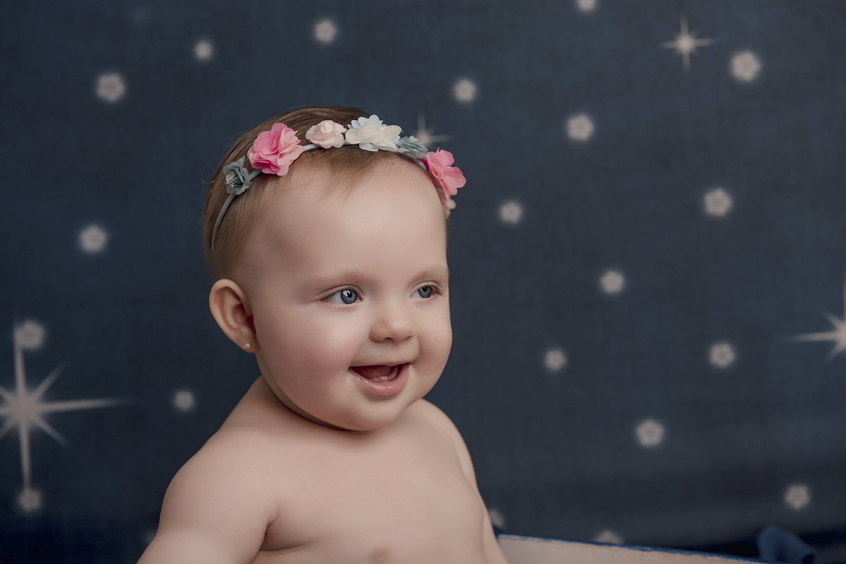 Foto de bebe em caxias do sul fotografa morgana perini menina flores azul