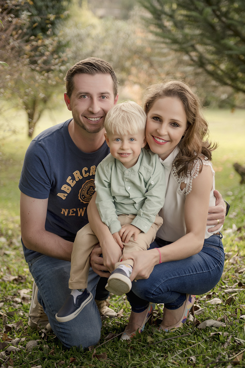 Foto de bebe em caxias do sul fotografa morgana perini bebe no colo dos pais 