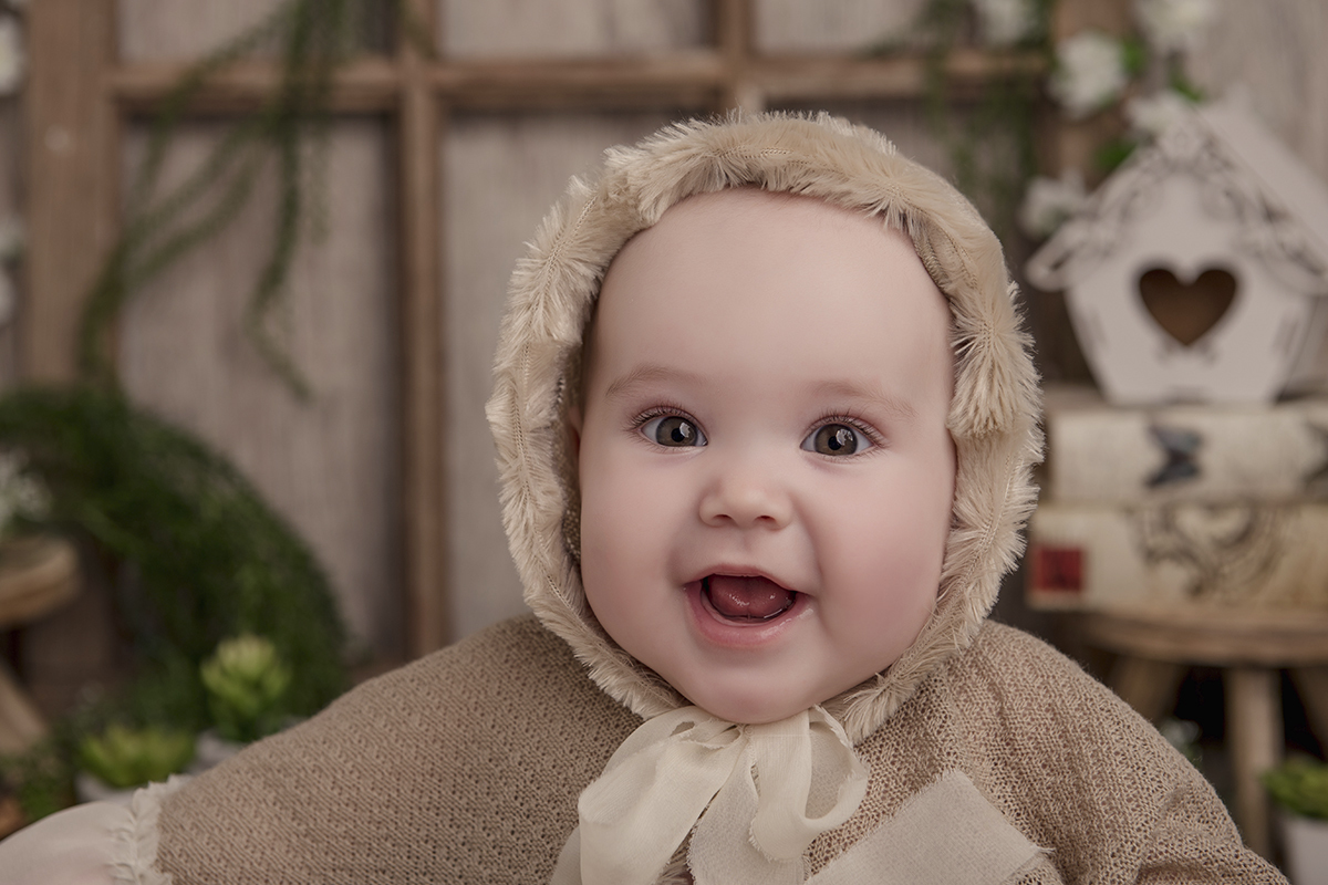 Foto de bebe em caxias do sul fotografa morgana perini menina sorrindo